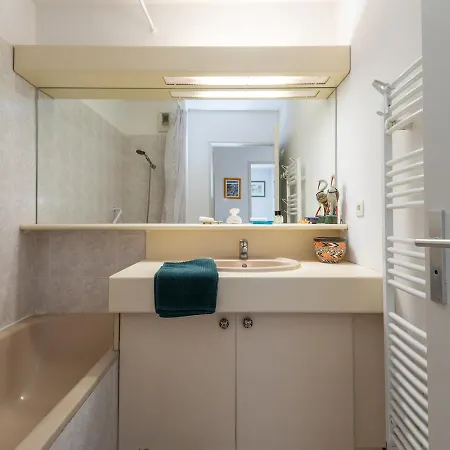 Poseidon By Pom Apartment *